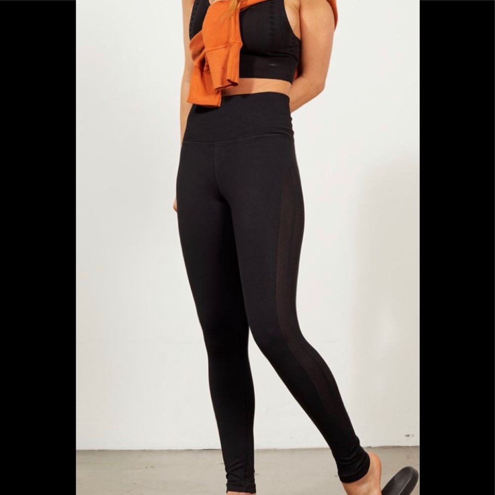 Avocado unforgettable legging! Vintage black